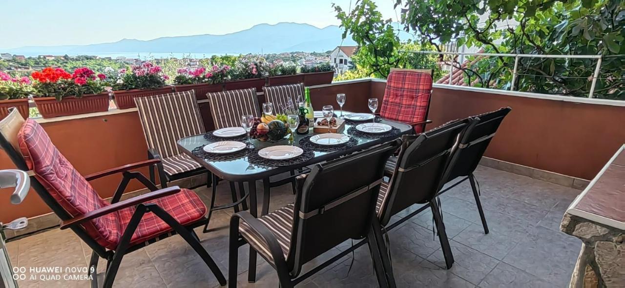 Villa Kuca Za Odmor Vista Mare à Marinici  Extérieur photo